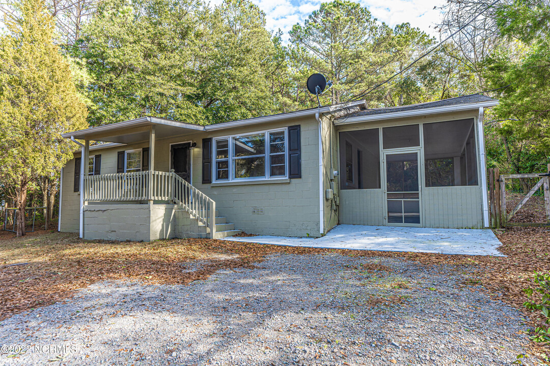 885 S Stephens St in Southern Pines, NC - Building Photo