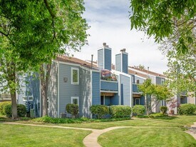 Chesapeake Commons Apartments in Rancho Cordova, CA - Building Photo
