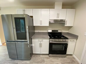 993 Bryant Way in Sunnyvale, CA - Building Photo - Building Photo