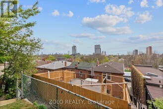 1556 Davenport Rd in Toronto, ON - Building Photo - Building Photo