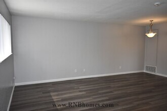 4725 Hayford Way in Sacramento, CA - Building Photo - Building Photo