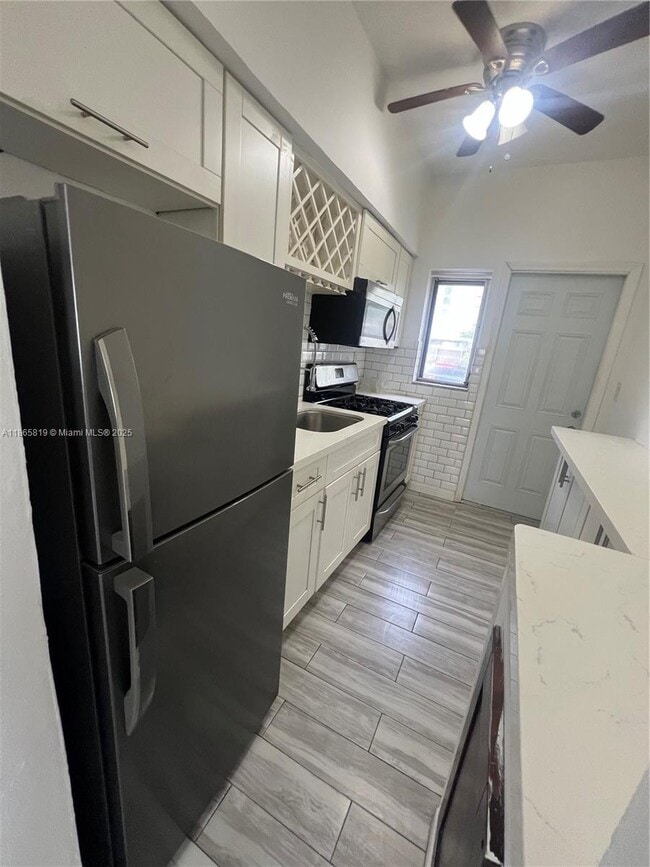 8135 Crespi Blvd in Miami Beach, FL - Building Photo - Building Photo