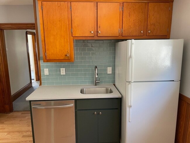 24 Gold Star Rd, Unit 1 in Cambridge, MA - Foto de edificio - Building Photo