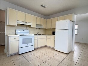 1434 SW 22nd Ave-Unit -1434 in Miami, FL - Building Photo - Building Photo