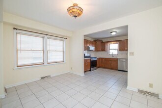 3609 N Murray Ave in Shorewood, WI - Building Photo - Building Photo