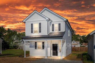 214 Mansfield St in Fredericksburg, VA - Building Photo - Building Photo