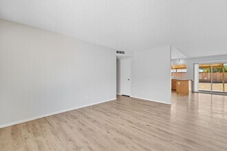 815 W Westchester Ave in Tempe, AZ - Building Photo - Building Photo