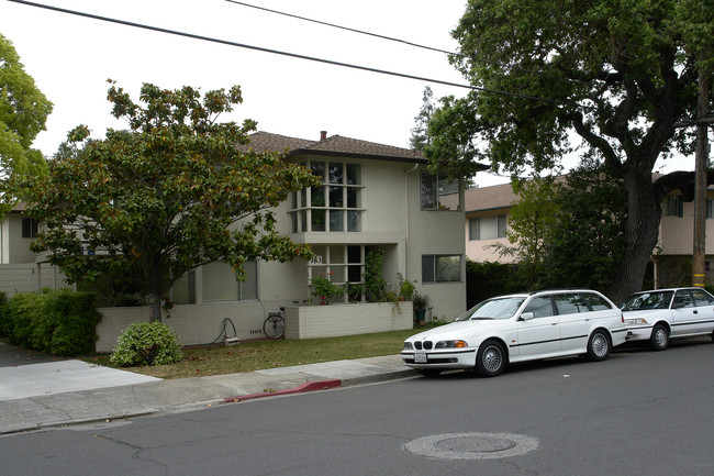 783 Roble Ave in Menlo Park, CA - Building Photo - Building Photo