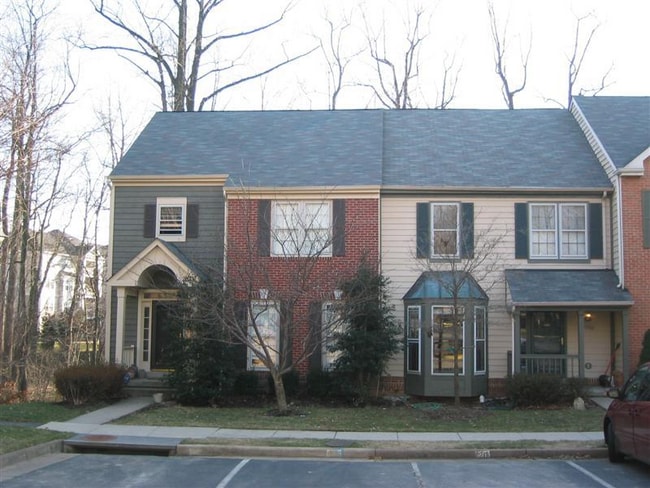 11822 Great Owl Cir in Reston, VA - Building Photo - Building Photo