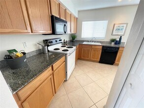 11735 Brenford Crest Dr in Riverview, FL - Building Photo - Building Photo