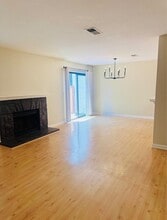 730 Williamsburg Way in Gilroy, CA - Building Photo - Building Photo