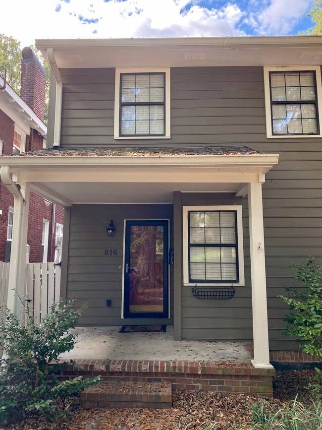 816 Oak St, Unit UpperLevel in Chattanooga, TN - Building Photo - Building Photo