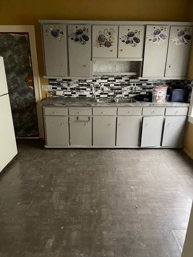 183 Delamaine Dr in Rochester, NY - Building Photo - Building Photo