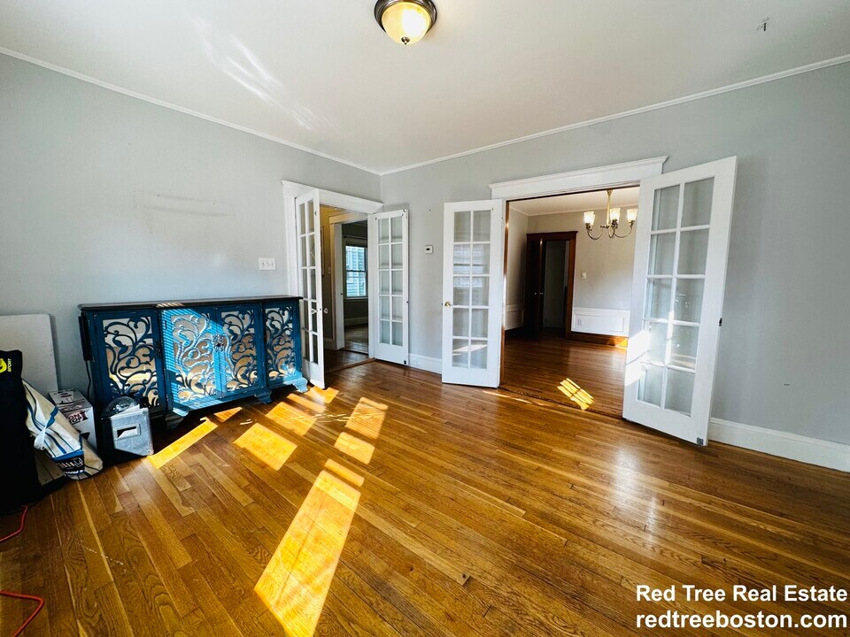 12 Saint Peter St, Unit 1 in Boston, MA - Building Photo