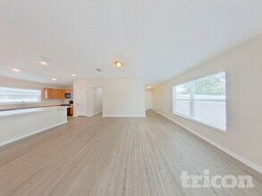 3170 Bethpage Loop in Mount Dora, FL - Foto de edificio - Building Photo