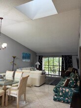 3021 SE Aster Ln in Stuart, FL - Building Photo - Building Photo