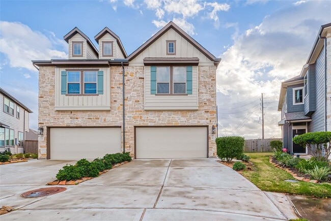 property at 8700 Laurel Crest Dr