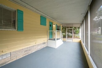 8476 NW 39th Cir in Gainesville, FL - Foto de edificio - Building Photo