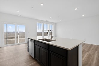 247 Cooney Wy in Oswego, IL - Building Photo - Building Photo