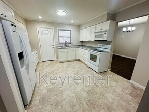 516 Post Oak Ln in Knoxville, TN - Foto de edificio - Building Photo