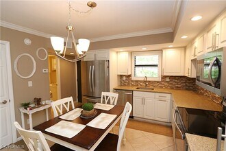 1015 Anglers Cove in Marco Island, FL - Building Photo - Building Photo