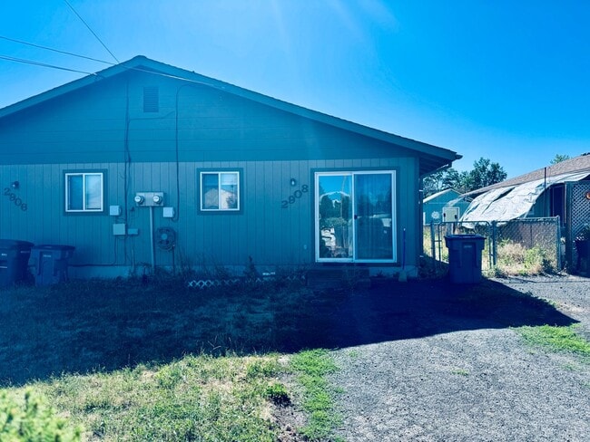 property at 2906-2908 N Depot St