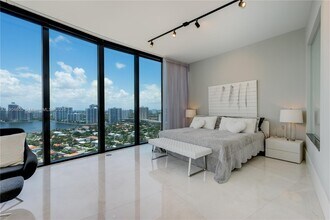18555 Collins Ave, Unit 2403 in Sunny Isles Beach, FL - Building Photo - Building Photo