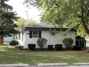 406 W Alyea St in Hebron, IN - Building Photo - Building Photo