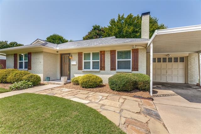 2704 Ryan Pl Dr in Fort Worth, TX - Building Photo - Building Photo