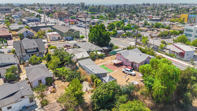 4307-4309 Dozier St in East Los Angeles, CA - Building Photo - Building Photo