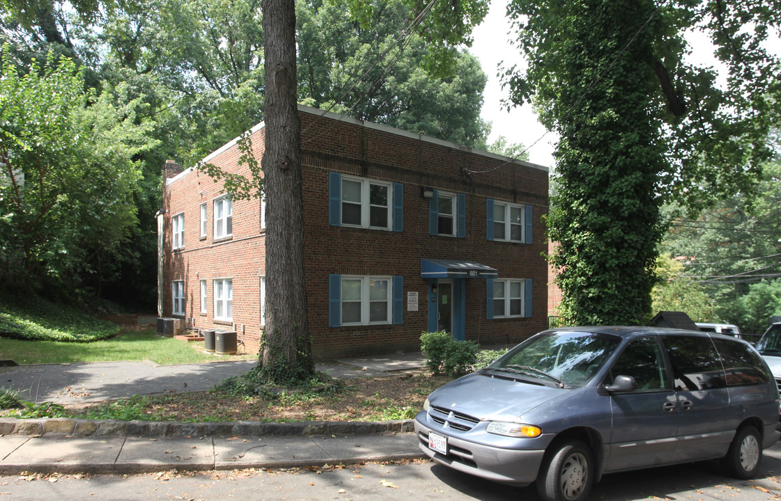 601 Silver Spring Ave in Silver Spring, MD - Building Photo