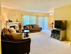 1153 Silverwood Ct in Wheeling, IL - Building Photo