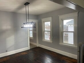 21 Santa Barbara St in Springfield, MA - Building Photo - Building Photo