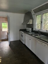 123 Bridge St in Groton, CT - Building Photo - Building Photo