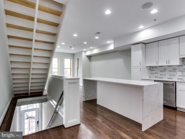 1234 Euclid St NW in Washington, DC - Building Photo - Building Photo