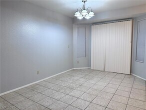 8413 Dunphy Ct in Las Vegas, NV - Building Photo - Building Photo