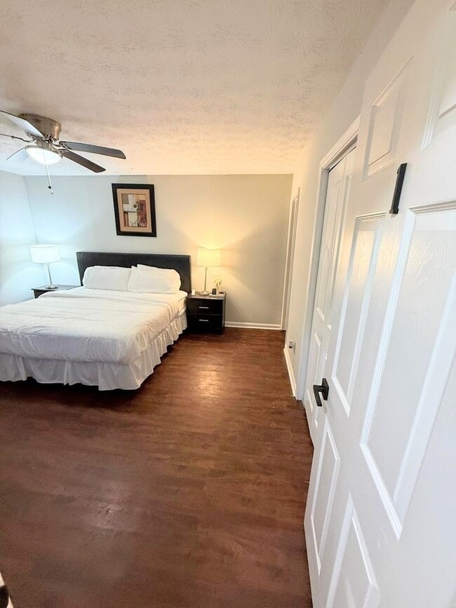 5405 Glen Haven Dr in Atlanta, GA - Building Photo - Building Photo