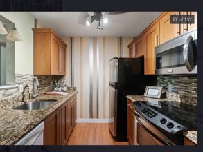 269 Cambridge Rd in Woburn, MA - Foto de edificio - Building Photo