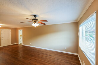 9601 Red Ln Dr in Birmingham, AL - Building Photo - Building Photo