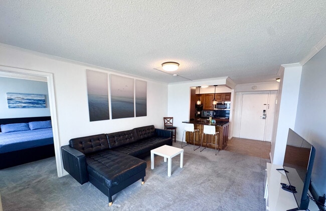 303 Atlantic Ave in Virginia Beach, VA - Building Photo - Building Photo