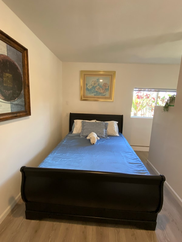 13130 Ridgedale Dr in Poway, CA - Foto de edificio - Building Photo