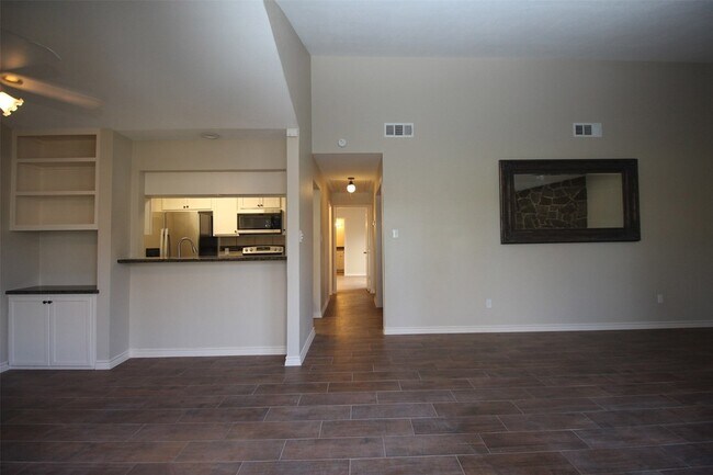 13 Hideaway Dr in Friendswood, TX - Foto de edificio - Building Photo