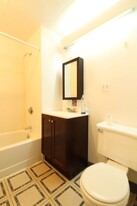 382 Riverway, Unit 382 in Boston, MA - Foto de edificio - Building Photo