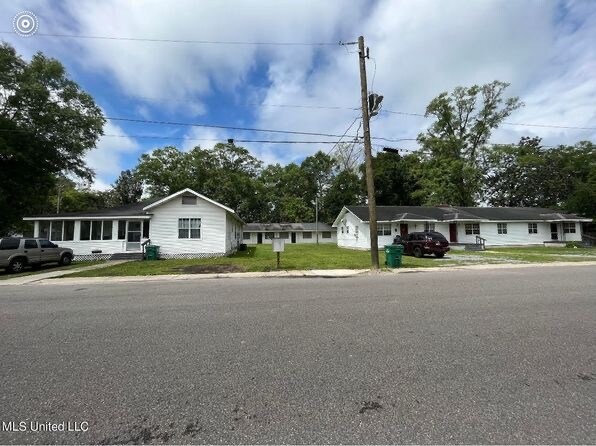 505 N Haugh Ave in Picayune, MS - Building Photo