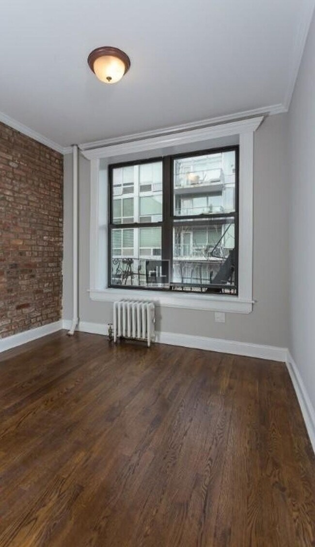 E 13TH ST. in New York, NY - Building Photo - Building Photo