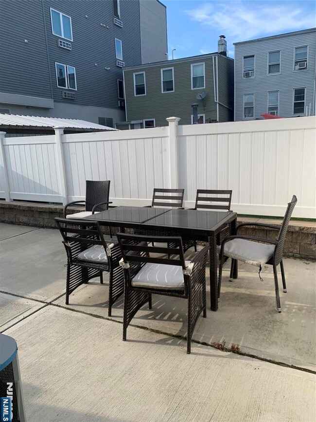 property at 512 6th St
