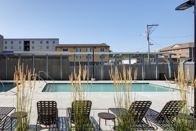 Campustown | Student Apartments in Ames, IA - Building Photo - Building Photo