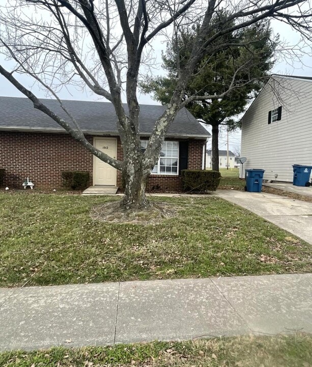 98 Andrea Dr in Nicholasville, KY - Building Photo