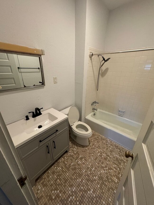 252 Drennen Dr in Anniston, AL - Building Photo - Building Photo