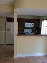 210 Riviera Cir in Weston, FL - Building Photo - Building Photo